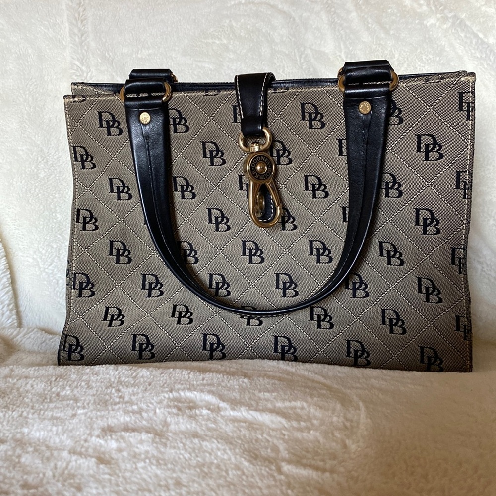 Dooney & Bourke handbag